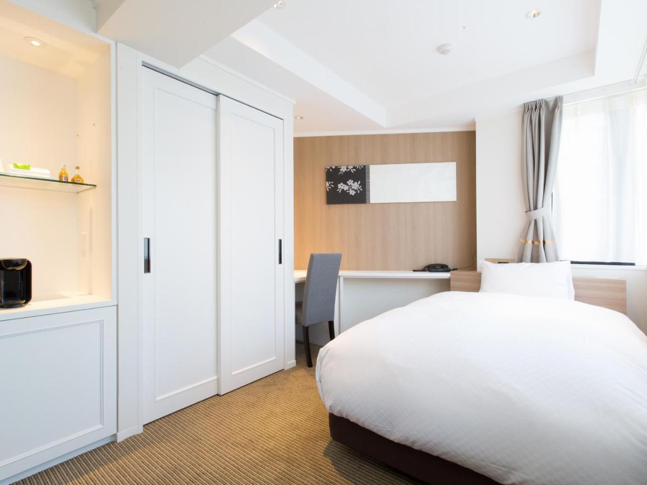 Hotel Shiki Utsubo Park Осака Екстериор снимка