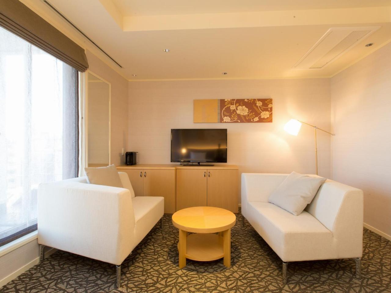 Hotel Shiki Utsubo Park Осака Екстериор снимка